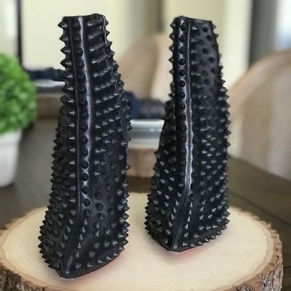 Christian Louboutin Snakilta Spike Bootie - Picture 3 of 8